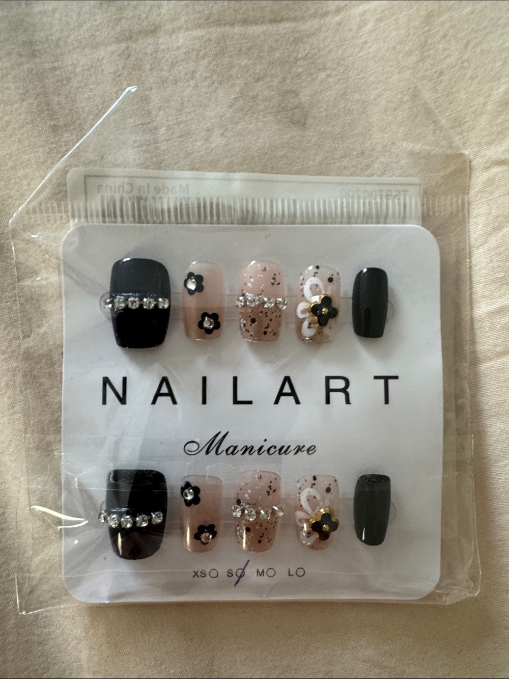 NAILA Black & Nude Floral Rhinestone Press-On Nail Set